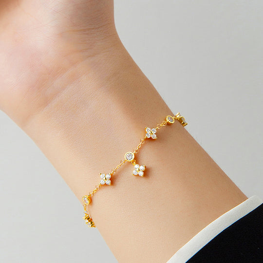 Clover Motif Charm Bracelet | Moissanite | Prm9130 - Bracelets | Singapore Jewellery, Wedding Rings &amp; Gifts | Same Day Delivery | Tiara.com.sg