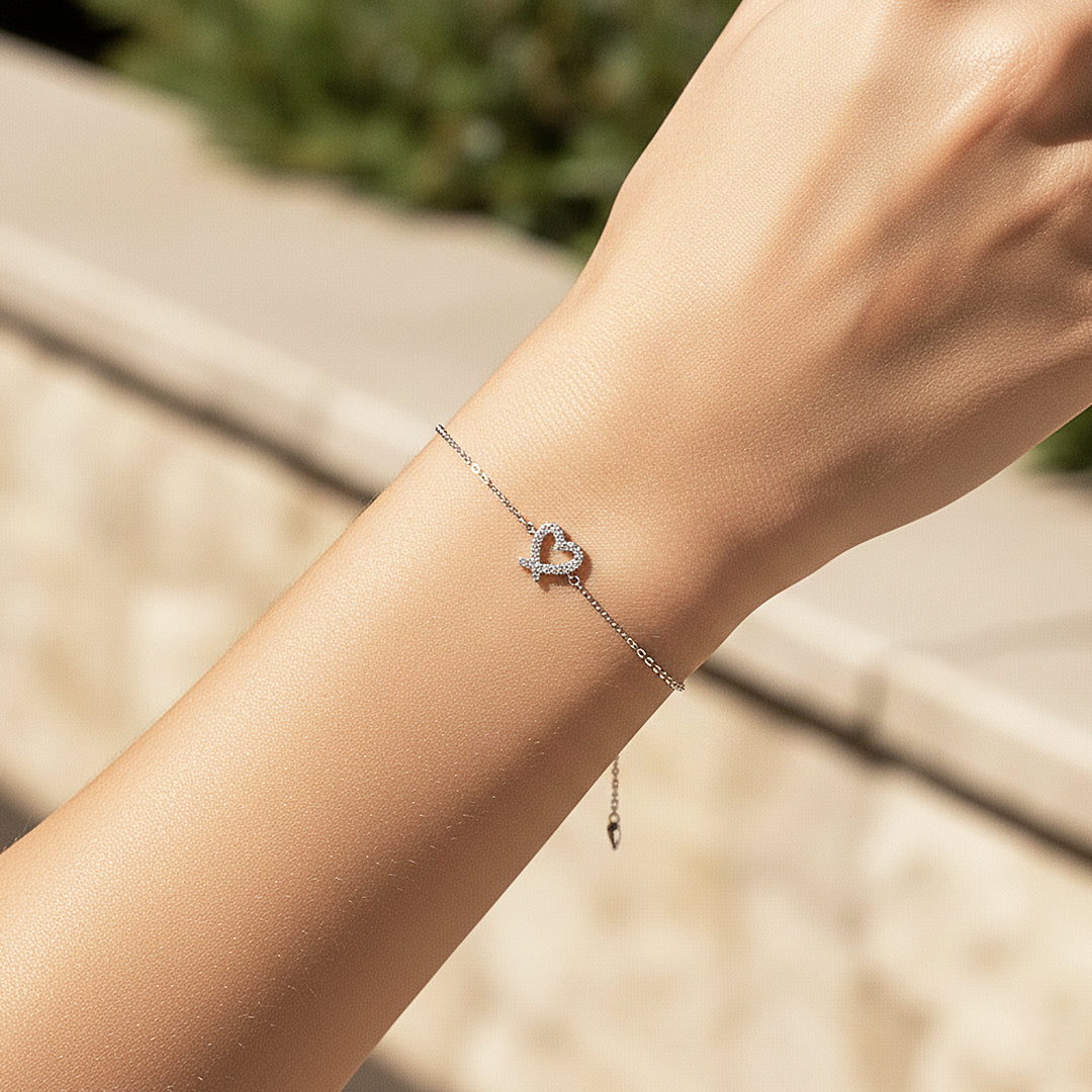 Pavé Heart Link Bracelet | Moissanite | Prm9148 - Bracelets | Singapore Jewellery, Wedding Rings &amp; Gifts | Same Day Delivery | Tiara.com.sg