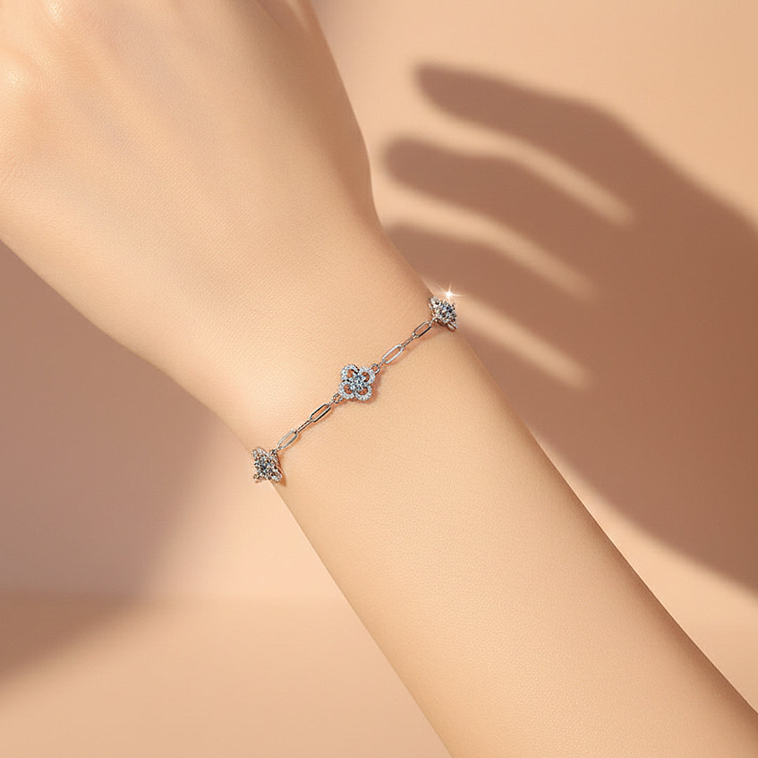 Clover Paperclip Link Bracelet | Moissanite | Prm9159 - Bracelets | Singapore Jewellery, Wedding Rings &amp; Gifts | Same Day Delivery | Tiara.com.sg