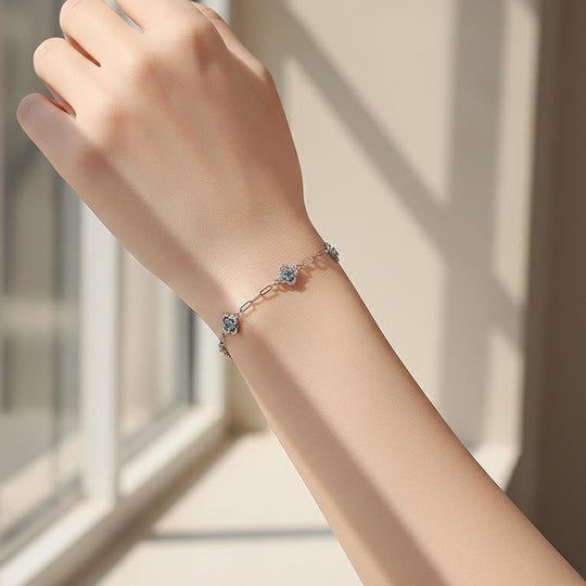Clover Paperclip Link Bracelet | Moissanite | Prm9159 - Bracelets | Singapore Jewellery, Wedding Rings &amp; Gifts | Same Day Delivery | Tiara.com.sg