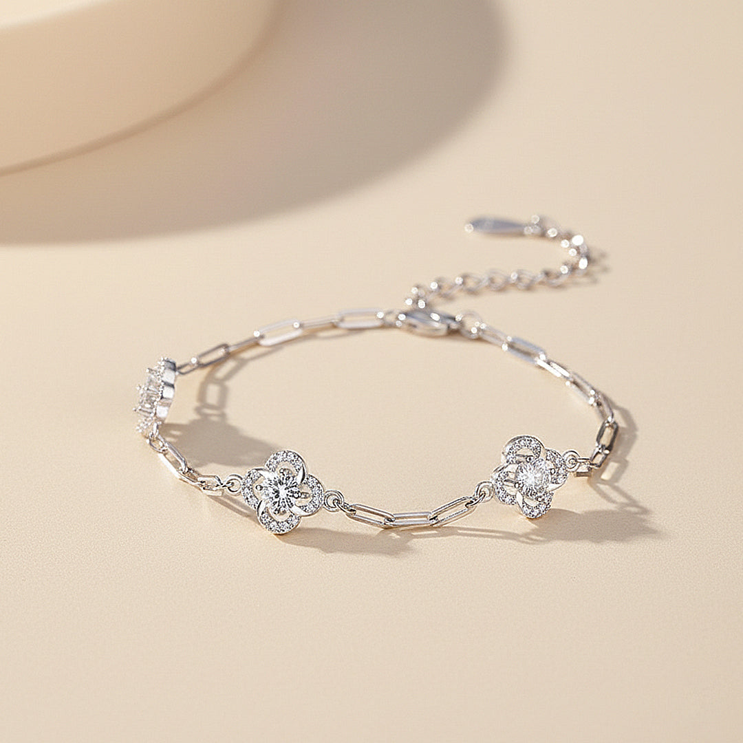 Clover Paperclip Link Bracelet | Moissanite | Prm9159 - Bracelets | Singapore Jewellery, Wedding Rings &amp; Gifts | Same Day Delivery | Tiara.com.sg