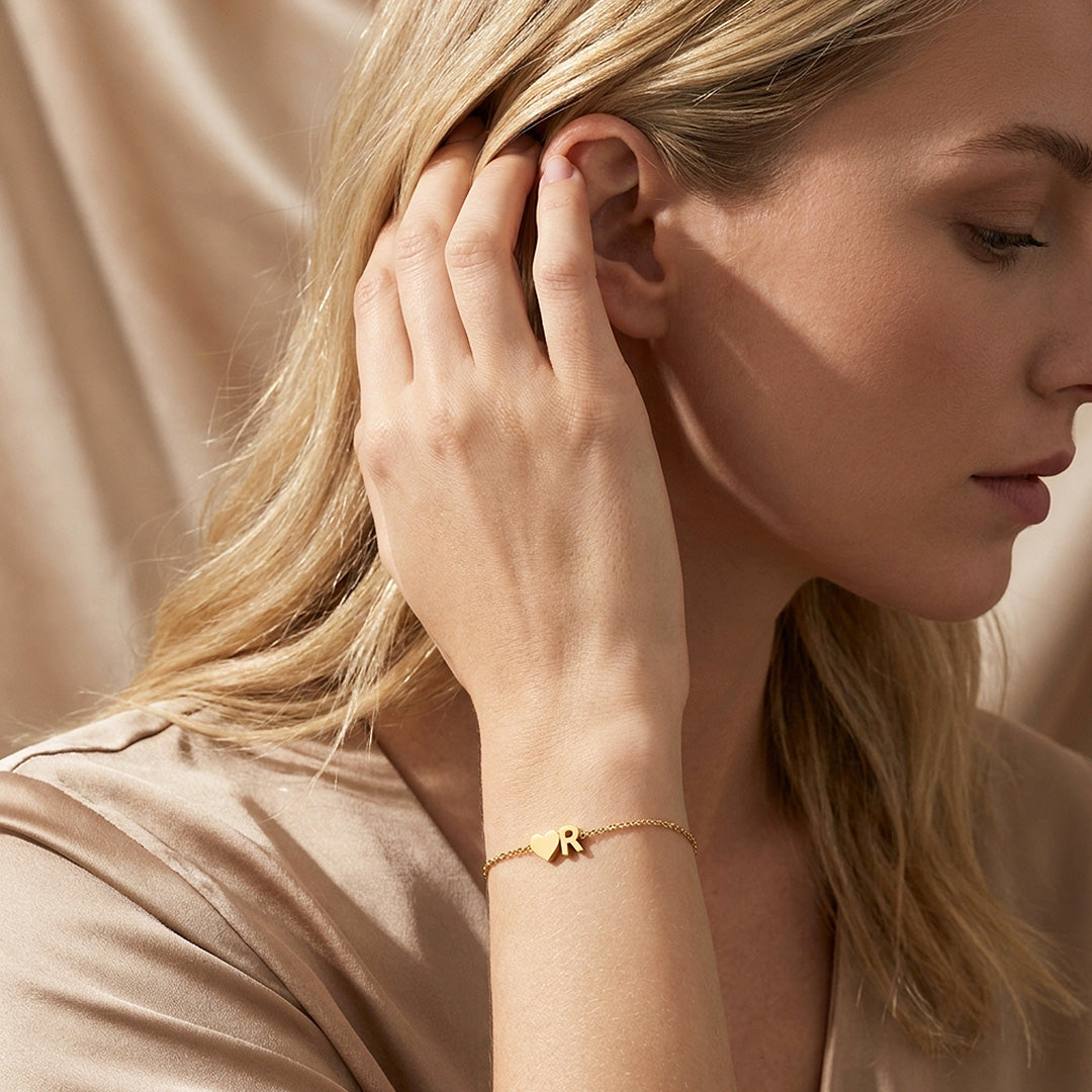 Initial Heart Charm Bracelet | Women&