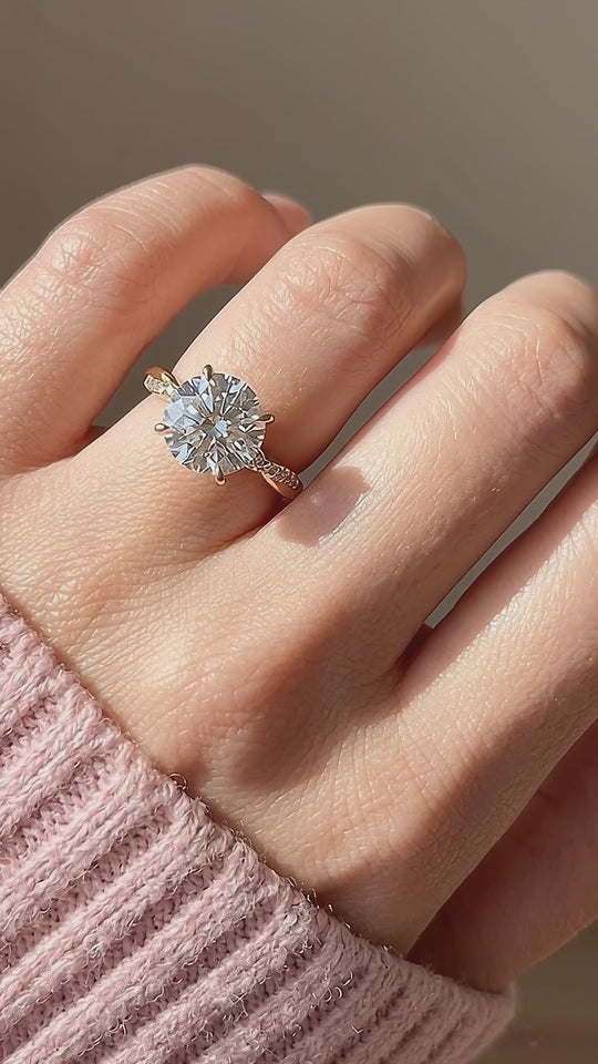 Round Moissanite Twisted Pavé Band Ring | 925 Sterling Silver | PRM7231