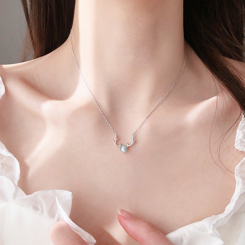 Luxe4050 - Strawberry Crystal Necklace - | Singapore Jewellery, Wedding Rings &amp; Gifts | Same Day Delivery | Tiara.com.sg